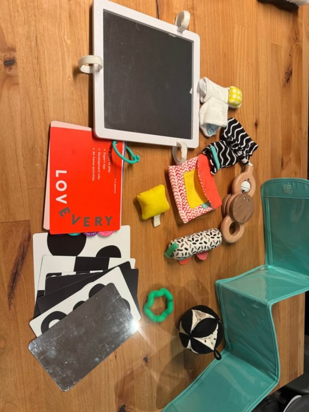 LOVEVERY Activity Gym & Play Mat - Missing Canopy + Some Toys - Picture 2 of 10